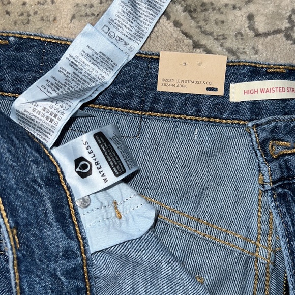 Levi’s High-waisted straight leg Relaxed NWT - Picture 4 of 7